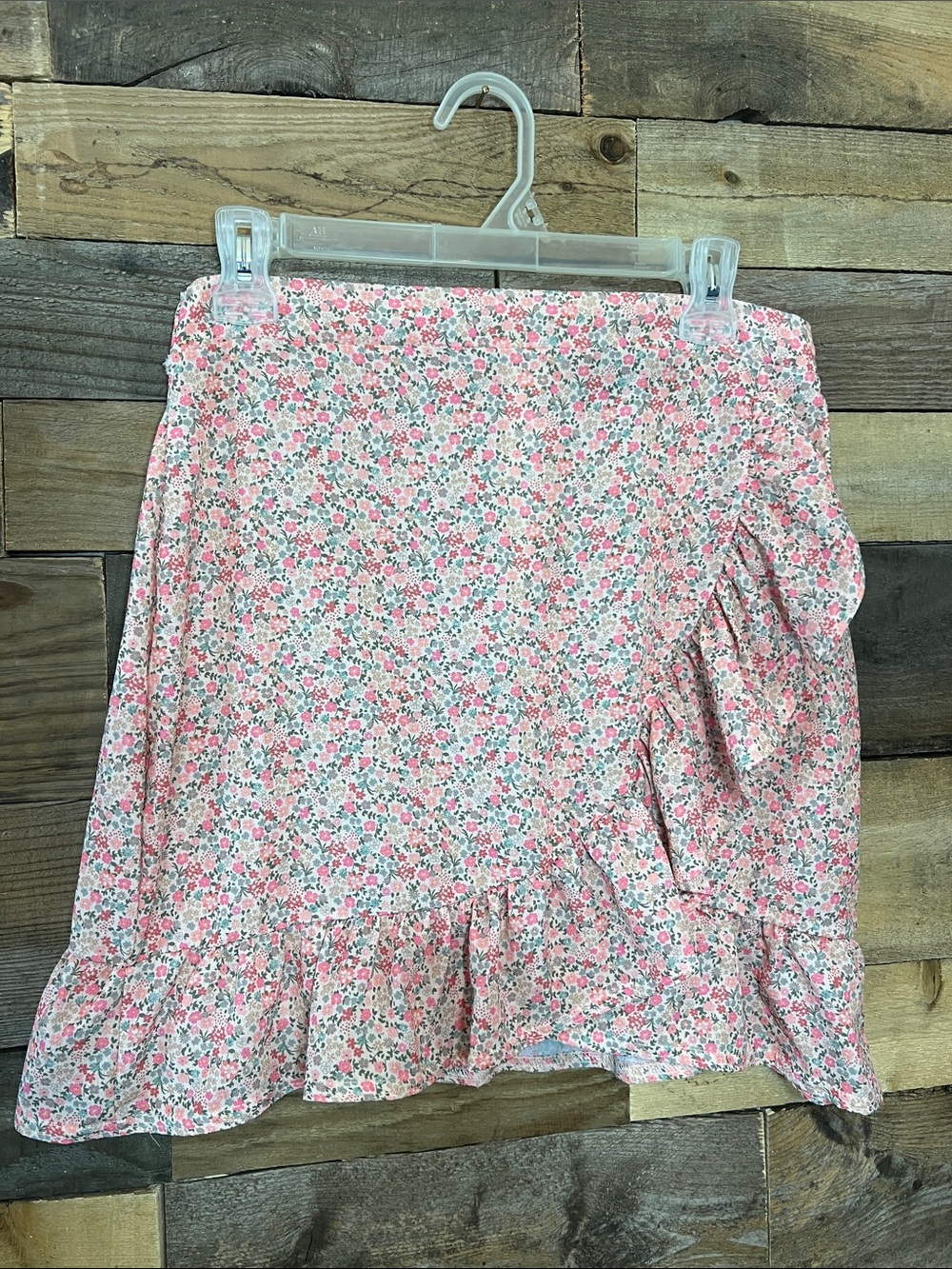 PrettyLittleThing Pink Floral Ruffle Mini Skirt - Picture 1 of 14